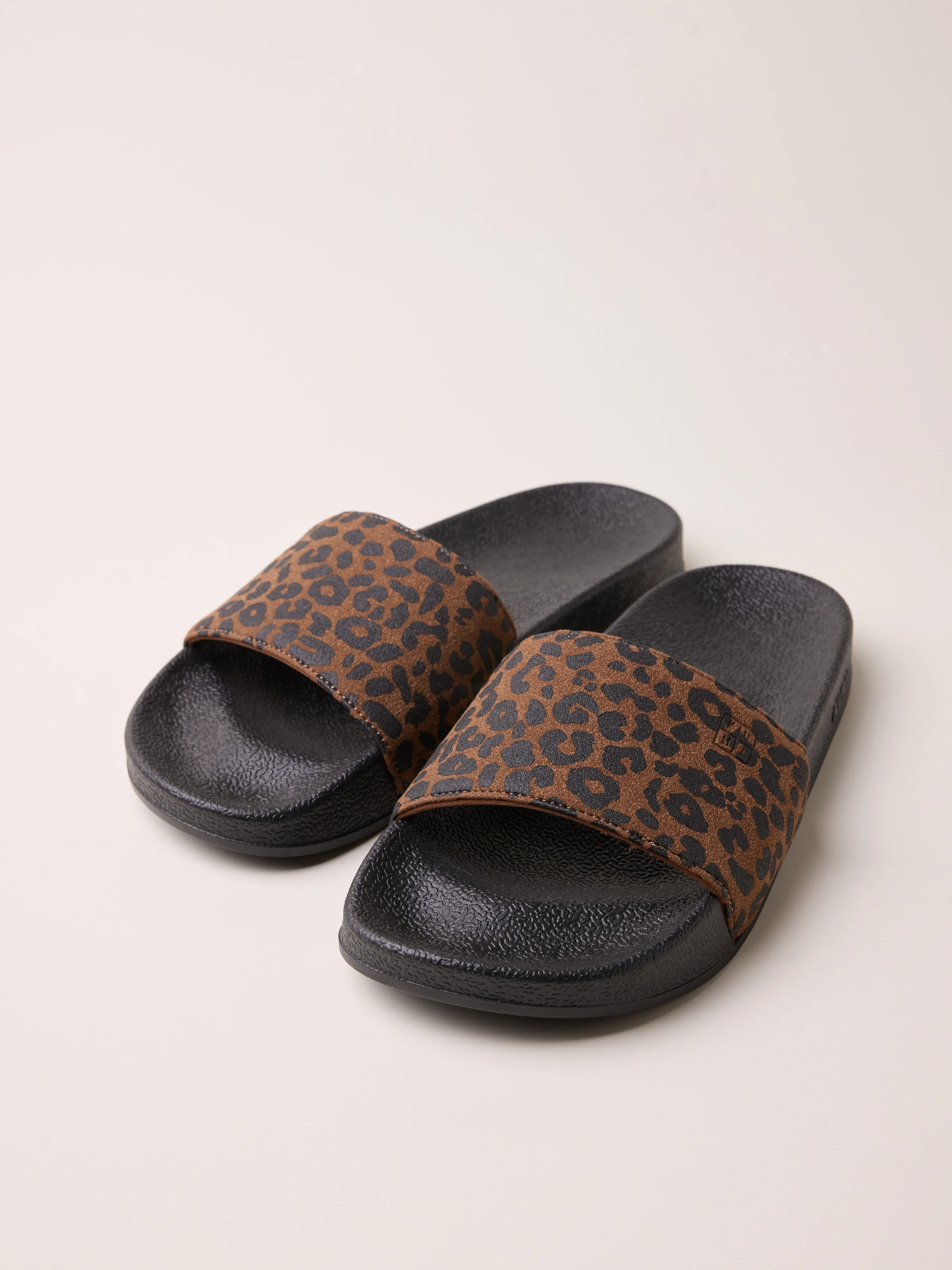 Leopard slides - Image 4