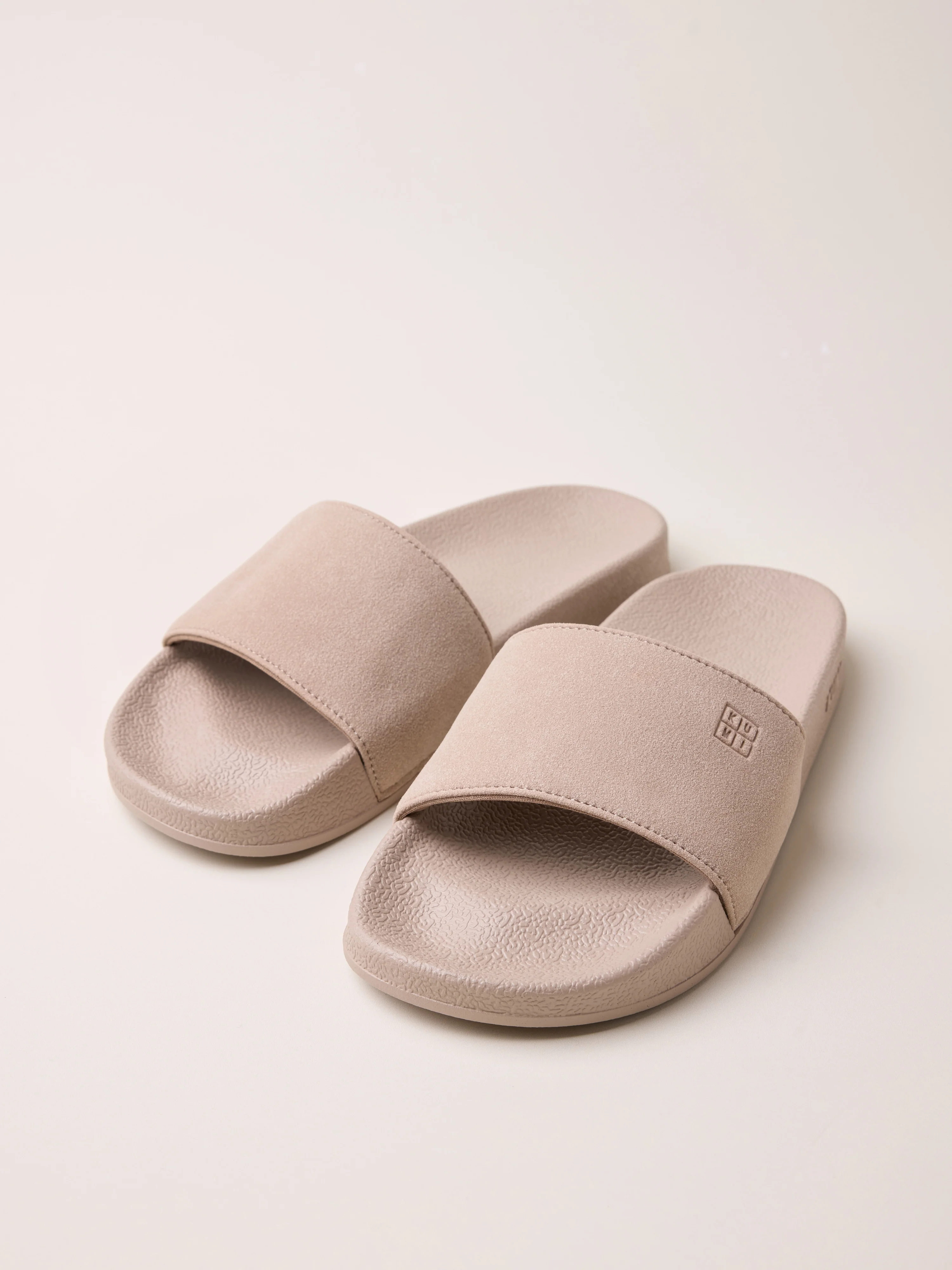 Beige slides - Image 4