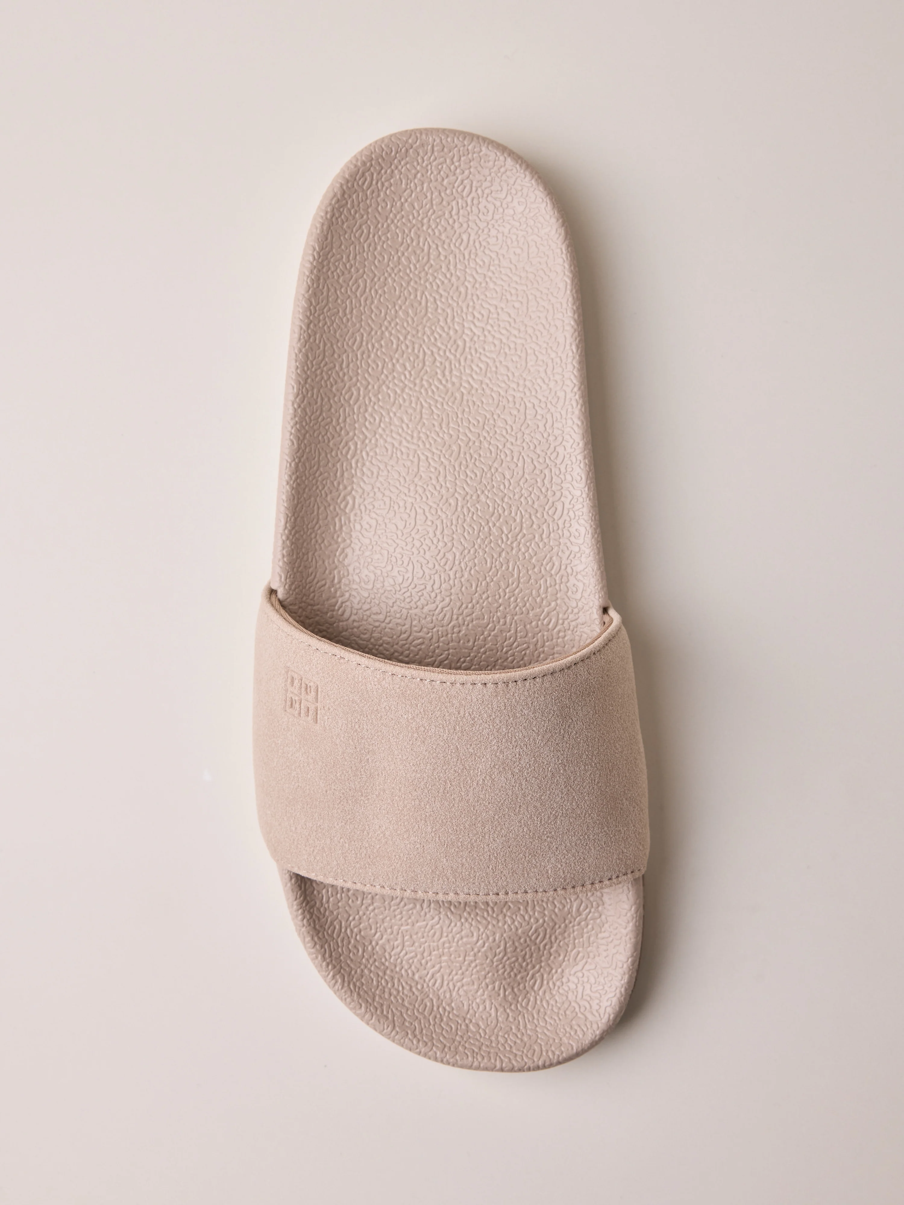 Beige slides - Image 5
