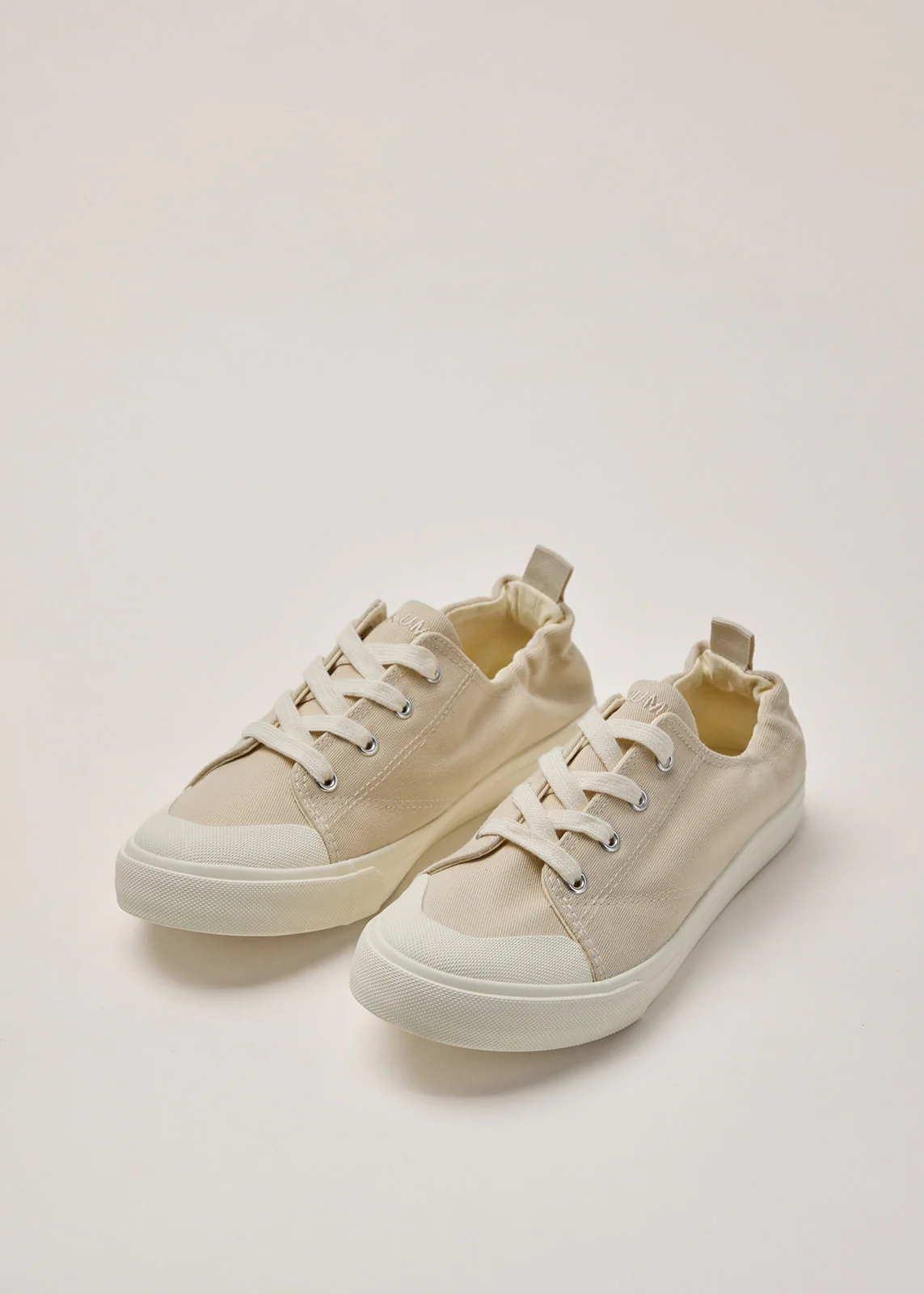 Offwhite slip on sneakers - Image 3